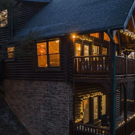 Stunning Mountain Cabin W Hot Tub Gatlinburg Luaran gambar