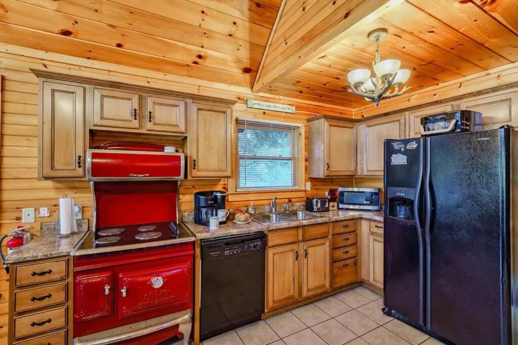 Stunning Mountain Cabin W Hot Tub Gatlinburg Luaran gambar