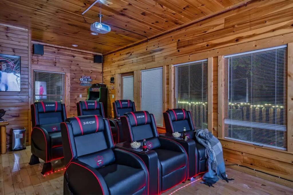 Stunning Mountain Cabin W Hot Tub Gatlinburg Luaran gambar