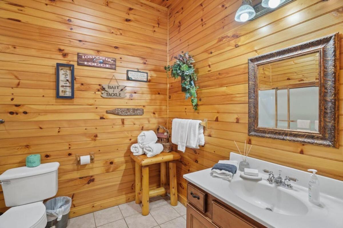 Stunning Mountain Cabin W Hot Tub Gatlinburg Luaran gambar
