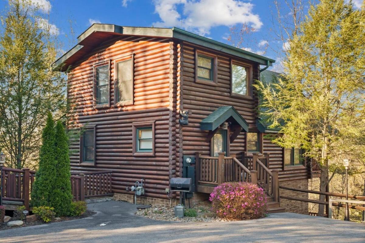 Stunning Mountain Cabin W Hot Tub Gatlinburg Luaran gambar