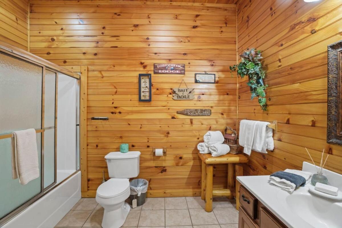 Stunning Mountain Cabin W Hot Tub Gatlinburg Luaran gambar