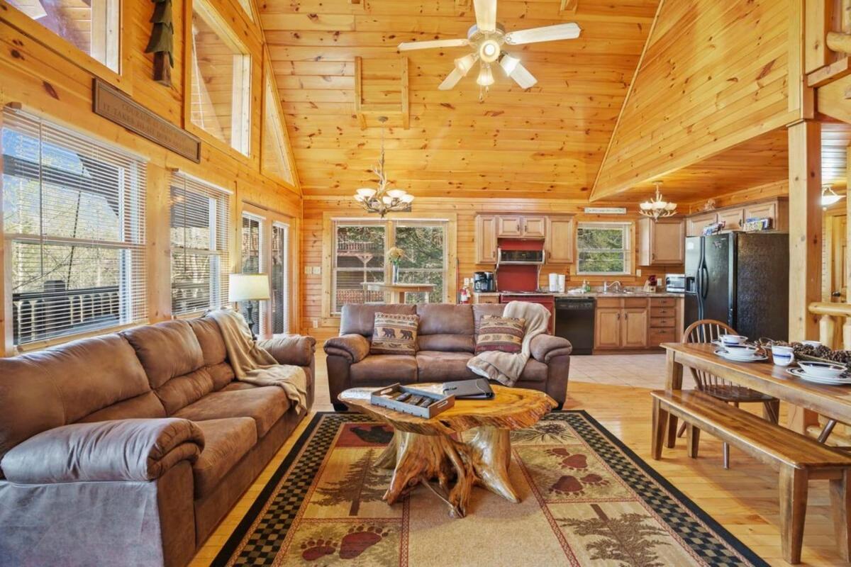Stunning Mountain Cabin W Hot Tub Gatlinburg Luaran gambar
