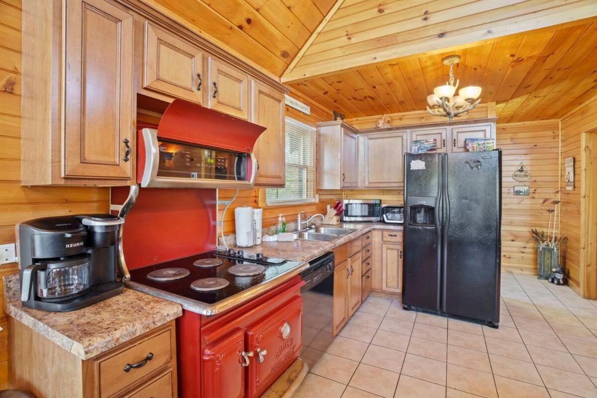 Stunning Mountain Cabin W Hot Tub Gatlinburg Luaran gambar