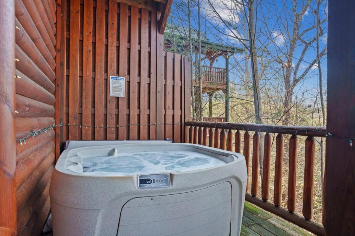 Stunning Mountain Cabin W Hot Tub Gatlinburg Luaran gambar
