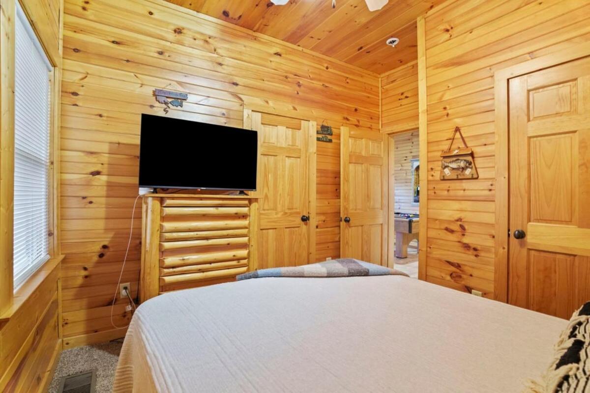 Stunning Mountain Cabin W Hot Tub Gatlinburg Luaran gambar