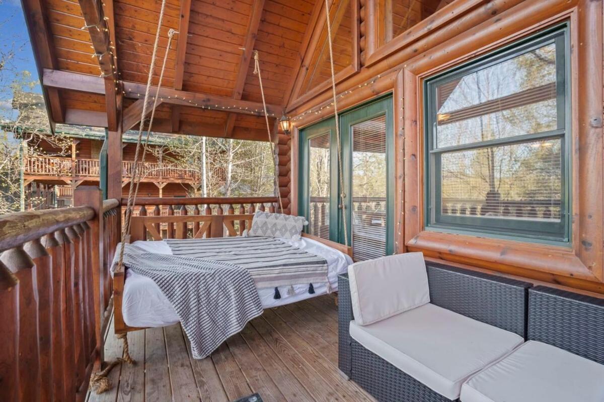 Stunning Mountain Cabin W Hot Tub Gatlinburg Luaran gambar