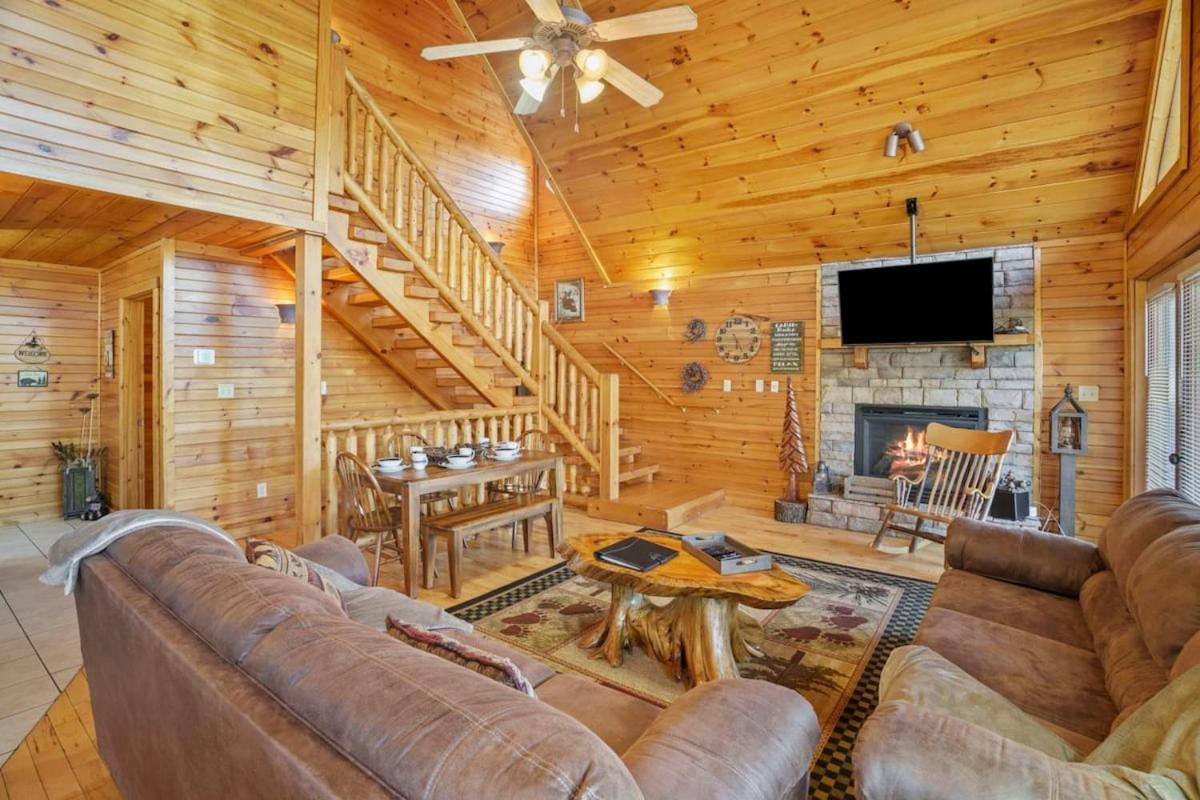 Stunning Mountain Cabin W Hot Tub Gatlinburg Luaran gambar