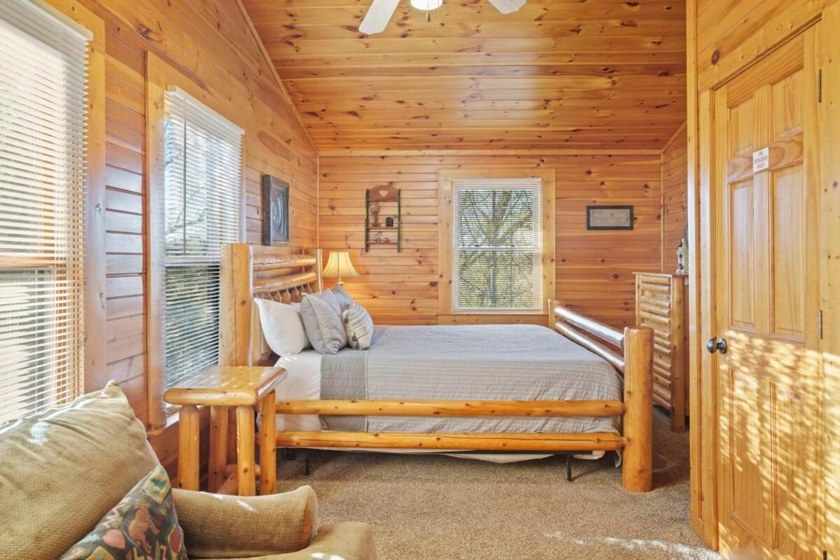 Stunning Mountain Cabin W Hot Tub Gatlinburg Luaran gambar