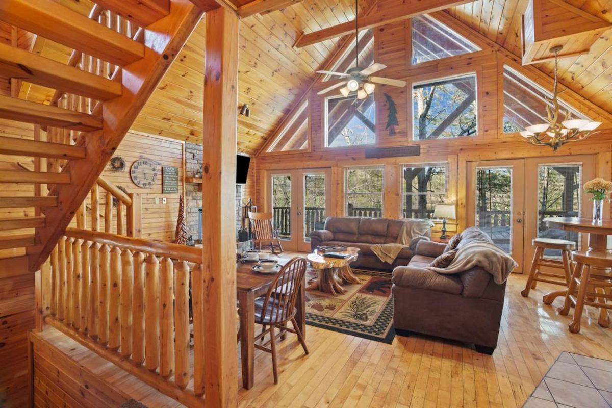 Stunning Mountain Cabin W Hot Tub Gatlinburg Luaran gambar