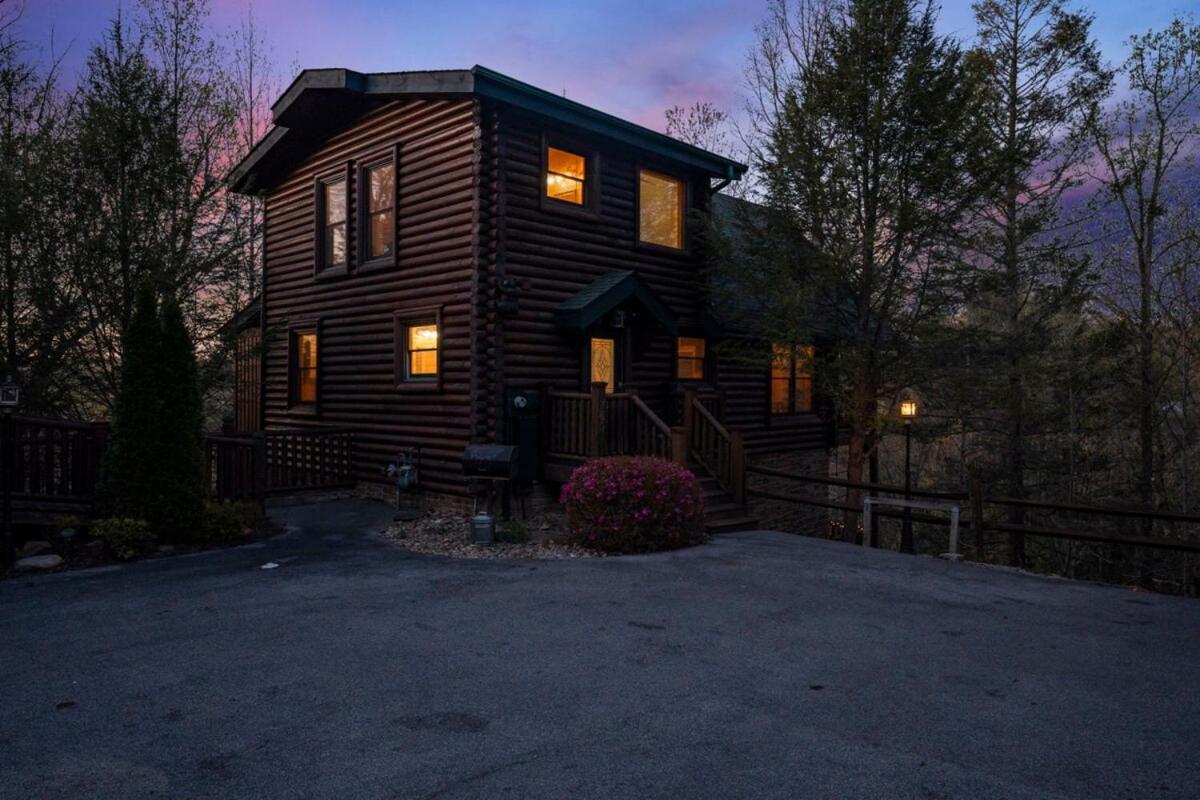 Stunning Mountain Cabin W Hot Tub Gatlinburg Luaran gambar